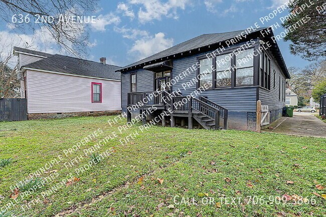 Building Photo - 636 2nd Ave