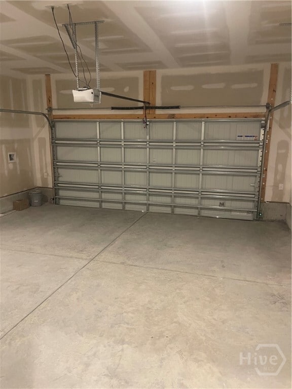 Building Photo - 131 Shade Tree Dr