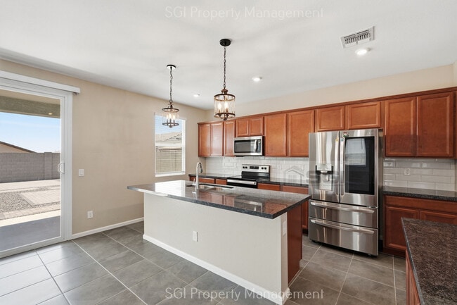 Building Photo - 17851 W Daley Ln