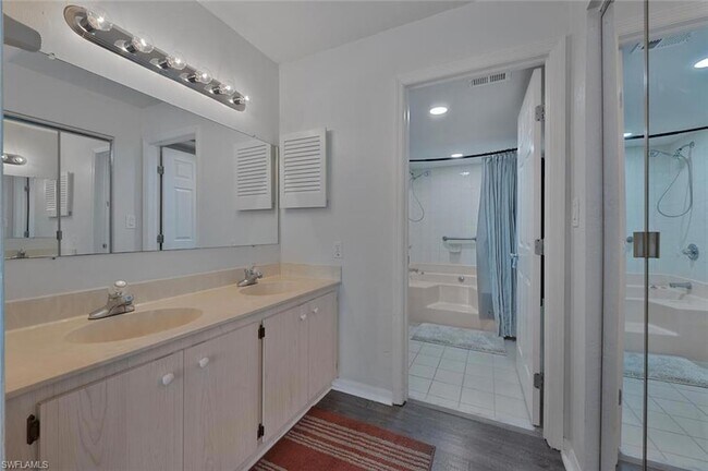 Building Photo - 15161 Cedarwood Ln