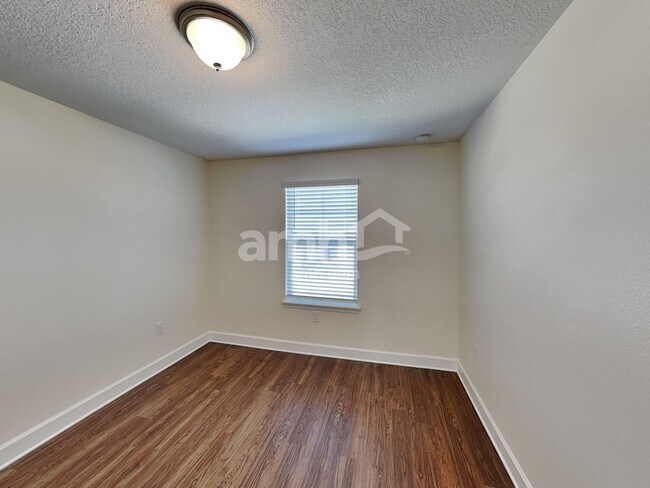 Building Photo - 4742 Reisswood Loop