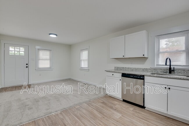 Building Photo - 2753 Hazel St