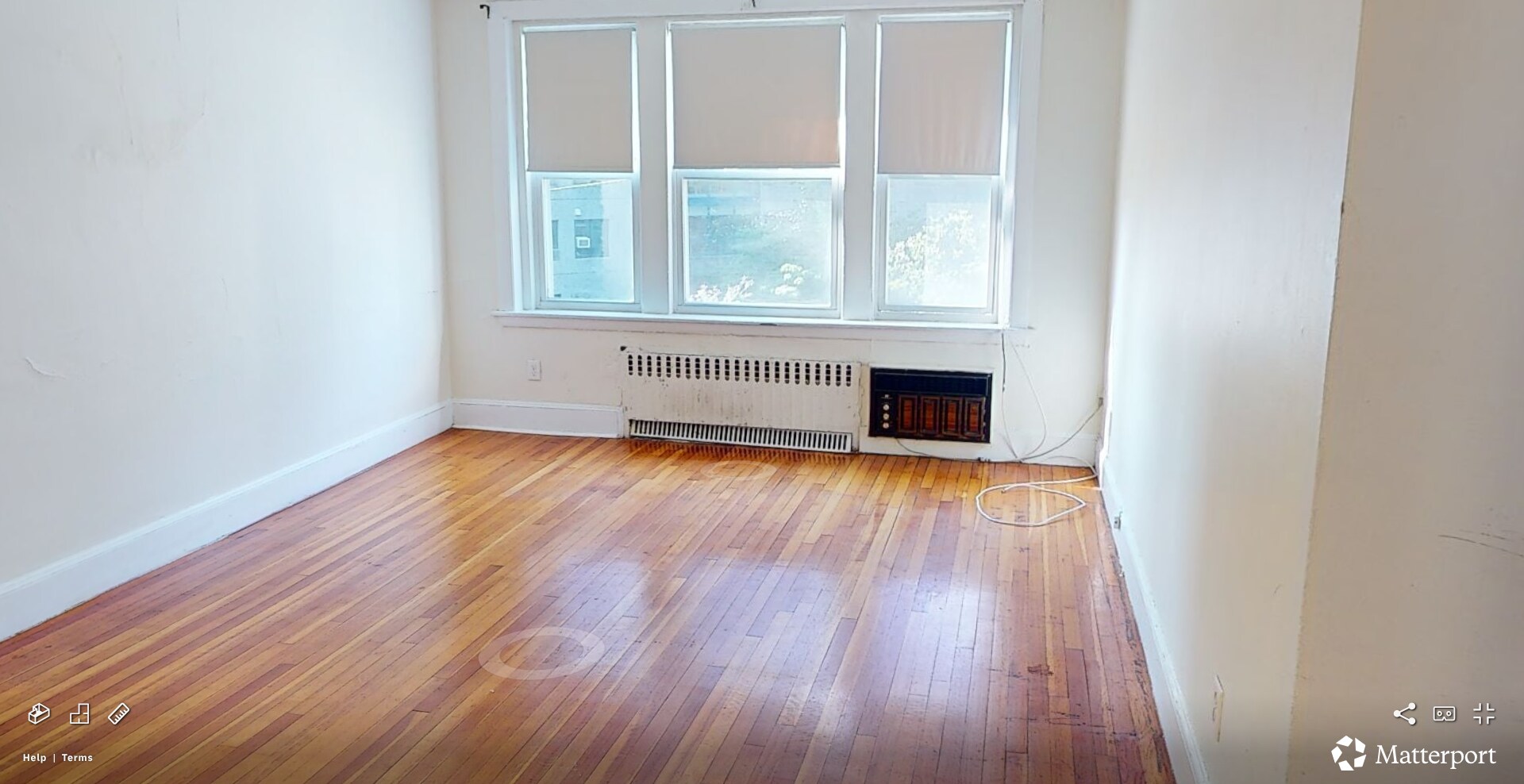 Building Photo - 1563 Beacon St