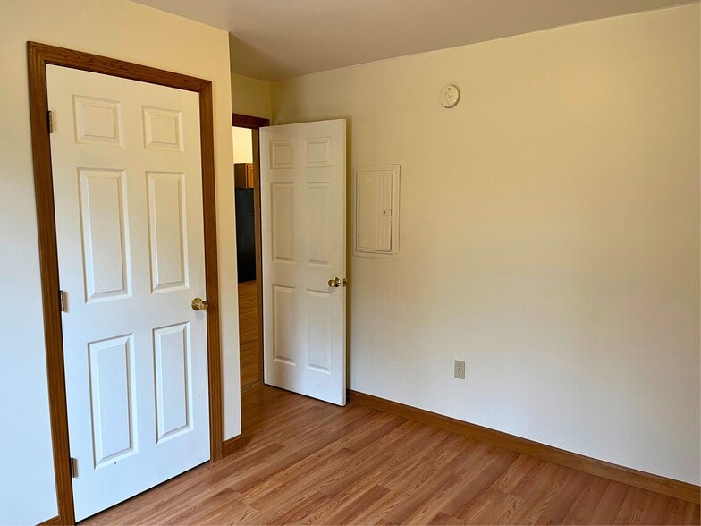 Bedroom 2 - 136 Maranacook Rd