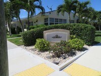 Building Photo - 327 S Ocean Blvd