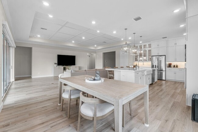 Building Photo - 12272 Waterstone Cir