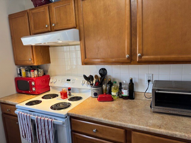 Building Photo - 109 Bowman St