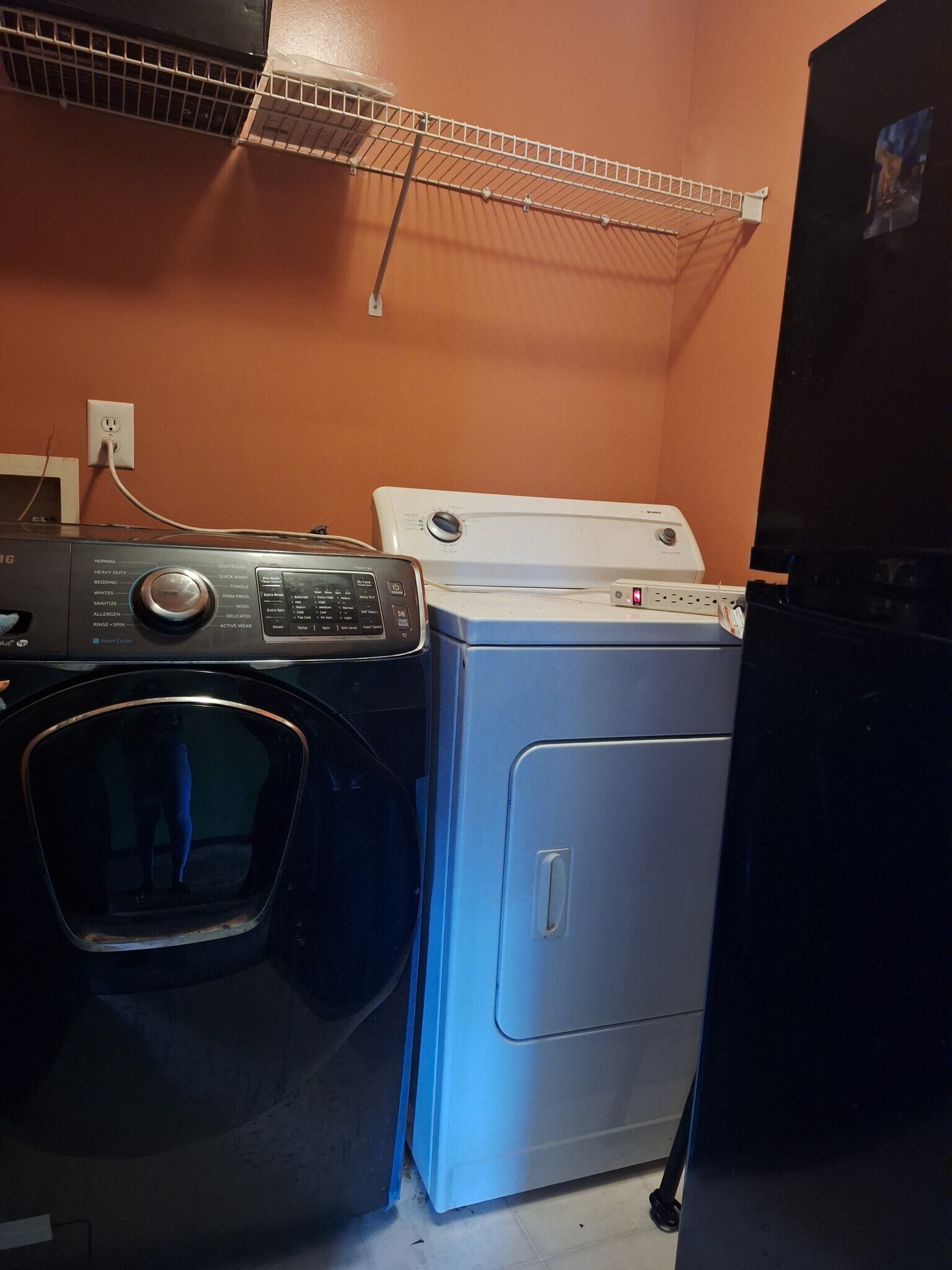 Building Photo - 100 Sunvalley Dr