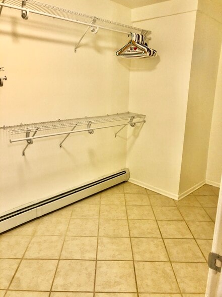 Walk-In Closet - 253 4th St