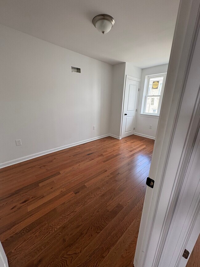 Bedroom - 7111 Clover Ln