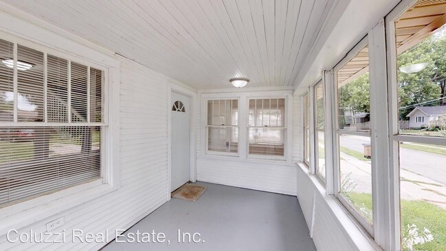 Building Photo - 4 br, 2 bath House - 1116 Locust St