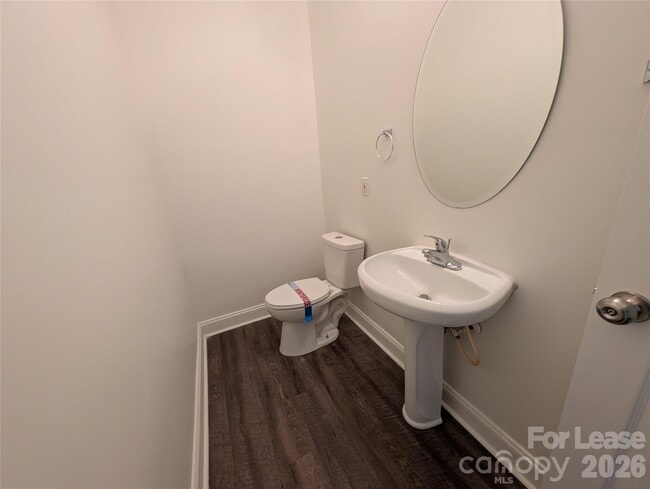 Building Photo - 2104 Sardony Ln