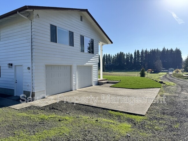 Building Photo - 21965 NW Phillips Rd