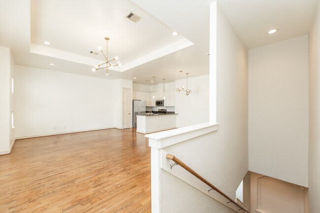 Building Photo - 3898 Center St