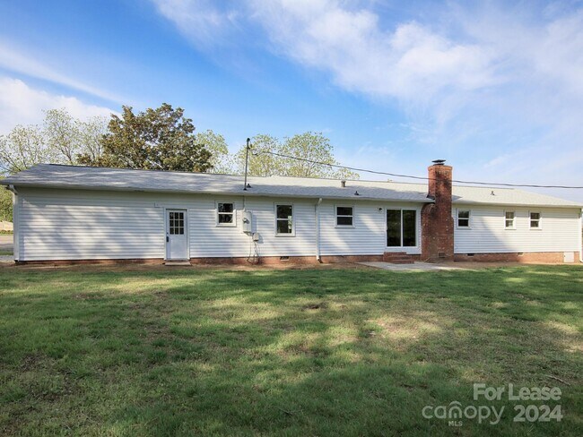 Building Photo - 378 Cornelius Rd