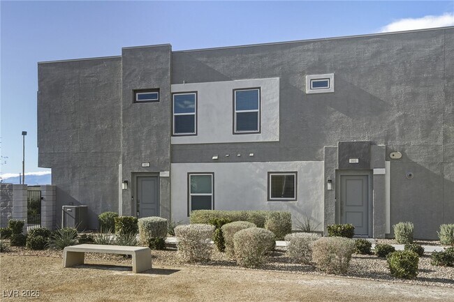 Building Photo - 4971 Aitana Ave