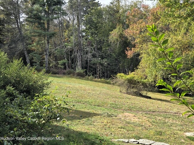 Building Photo - 84 Highland Rd