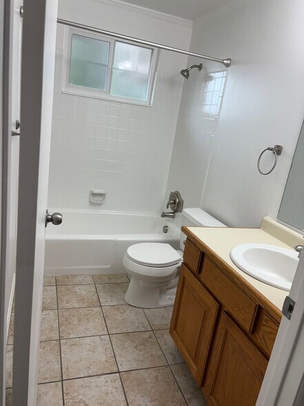 Building Photo - 1204 E 9520 S