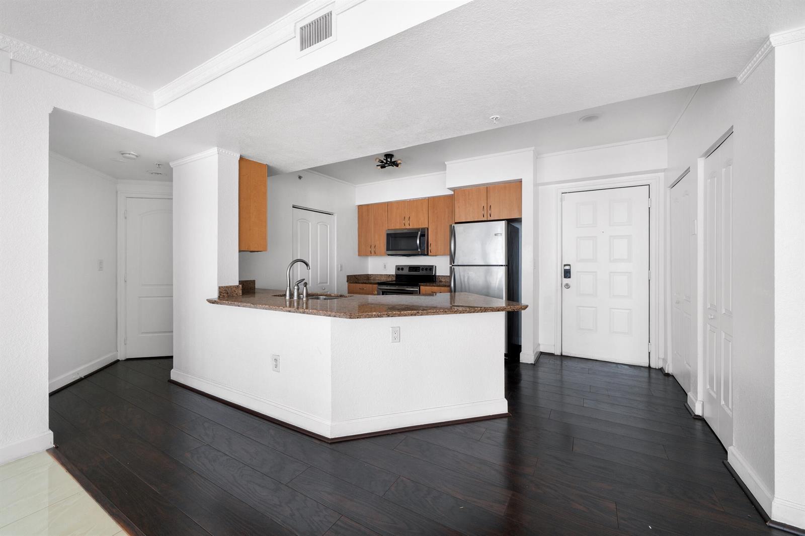 Building Photo - 1830 Radius Dr