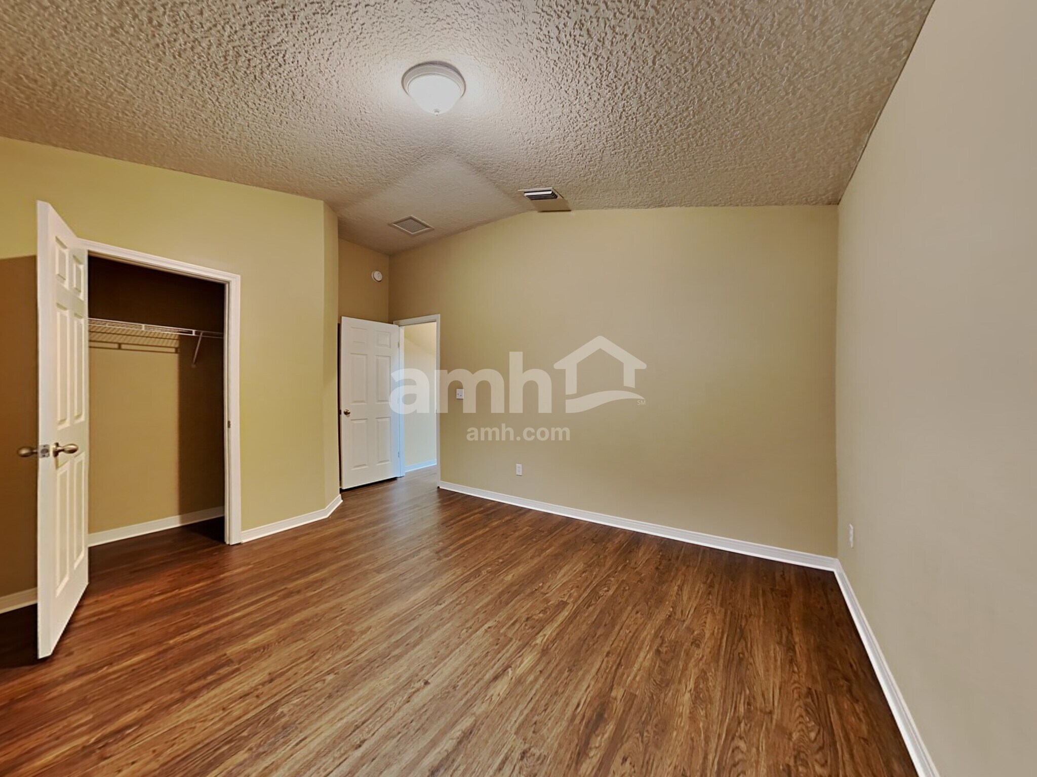 Building Photo - 2091 Cherokee Cove Trl