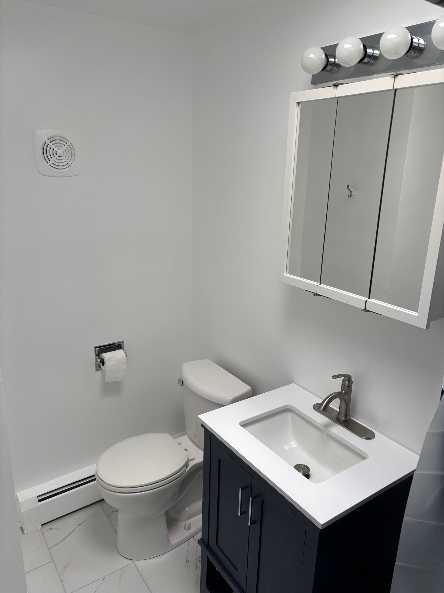 Bathroom view2 - 3049 N Harlem Ave