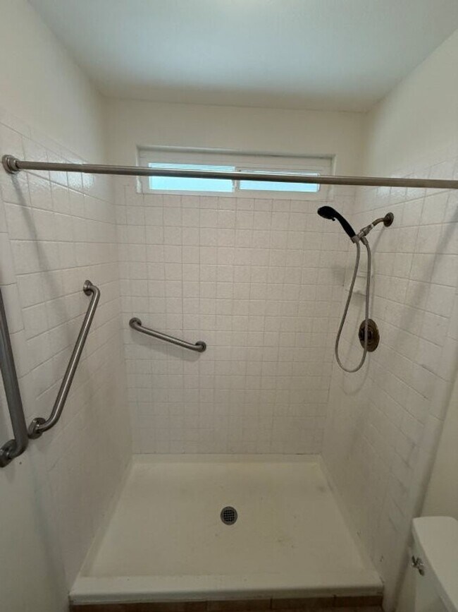 Building Photo - Modern 4 Bedroom One Story *Vacaville