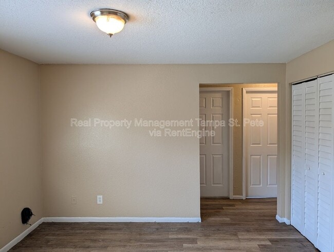 Building Photo - 8429 N 39th St