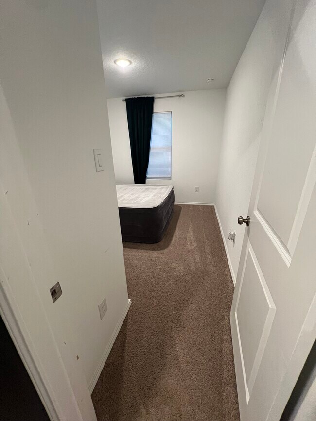 Building Photo - 7211 Green Sapphire