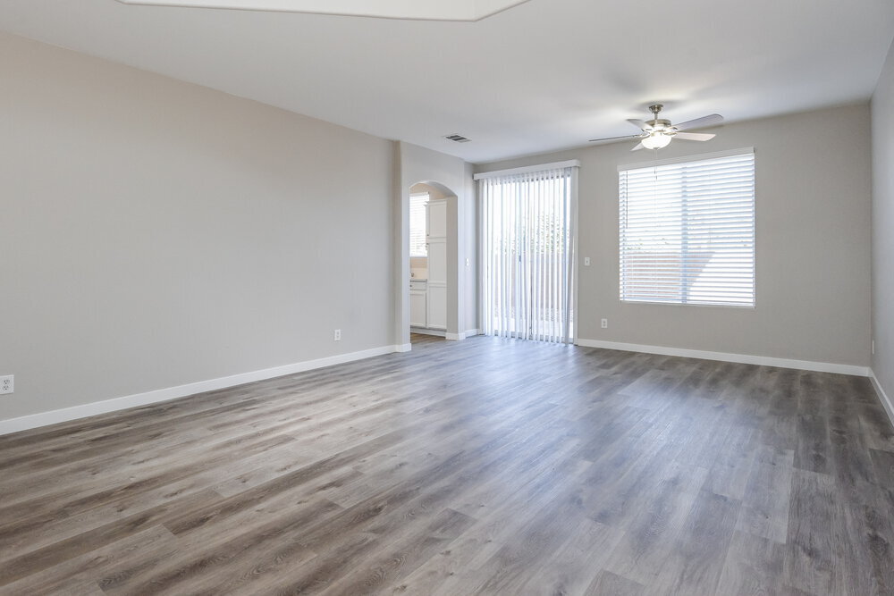 Building Photo - 7534 Luna Del Rey St