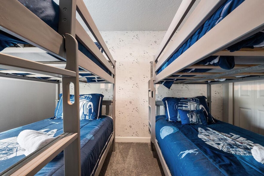 Building Photo - 4369 Quote St