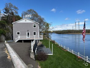 Building Photo - 250 River Rd