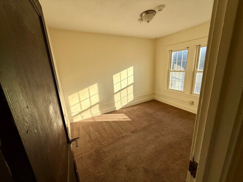 Building Photo - 225 Wilmore Pl