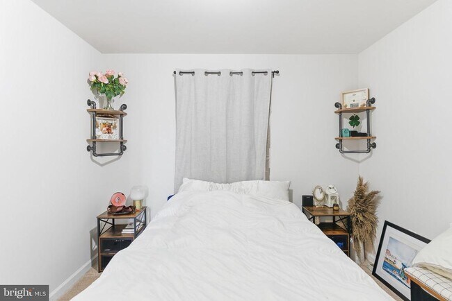 Building Photo - 66 National St