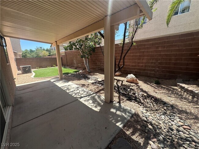 Building Photo - 2635 Cottonwillow St