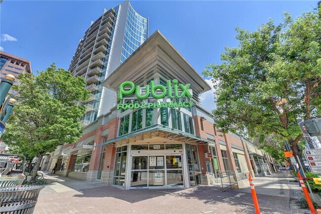 Building Photo - 44 Peachtree Pl NE