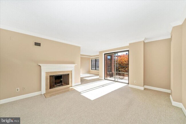 Building Photo - 1080 Wisconsin Ave NW