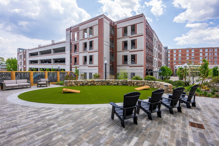 Building Photo - One Chestnut Place