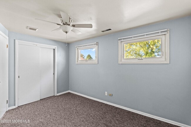 Building Photo - 633 N Manetta Dr
