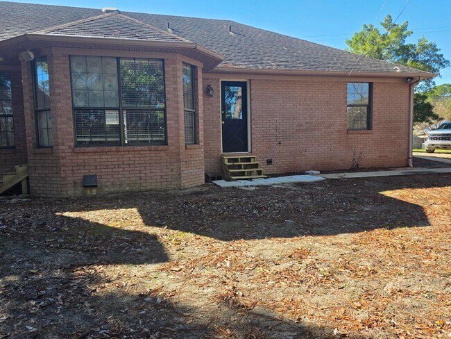 Building Photo - 3 Neptune Dr