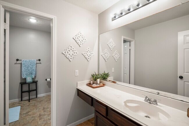 Building Photo - 16315 Hammerwood Ct