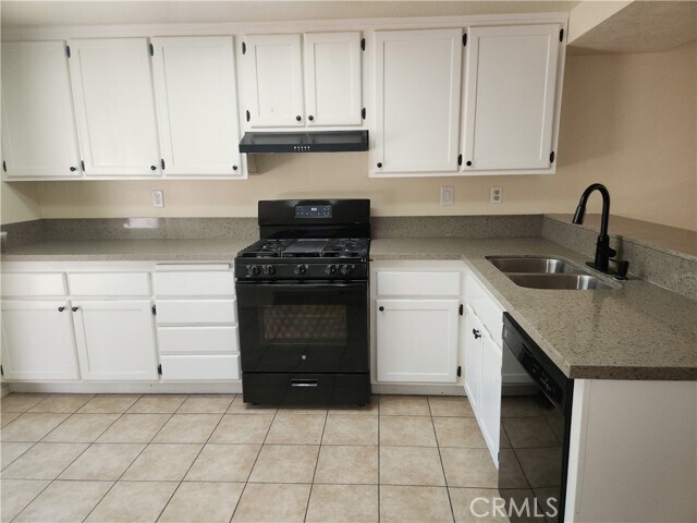 Building Photo - 22944 Estoril Dr