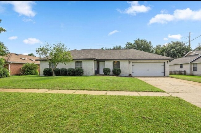 Building Photo - 3bed in Fox Den Villages in Navarre