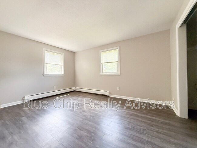 Building Photo - 7 Meisner Cir