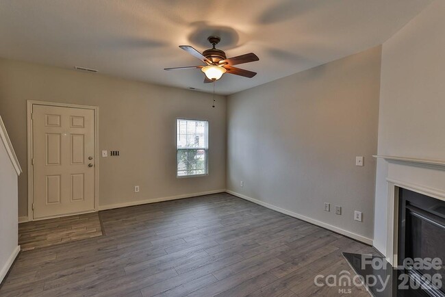 Building Photo - 8946 Chalkstone Rd