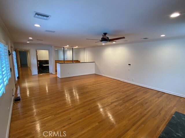 Building Photo - 4629 Forman Ave