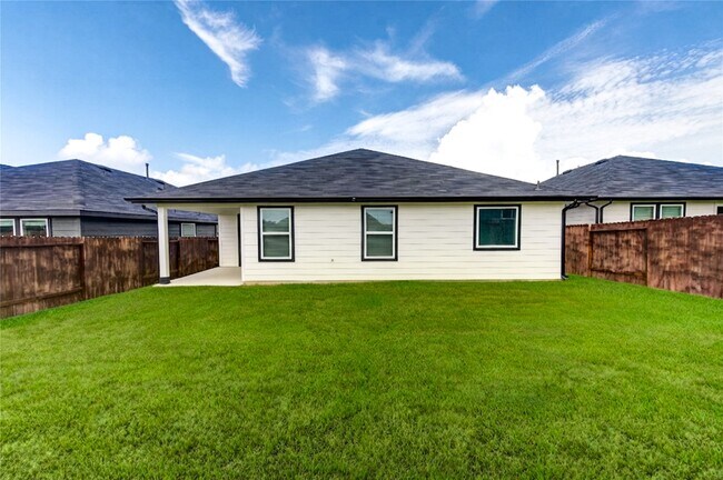 Building Photo - 40650 Balsam Run Ln