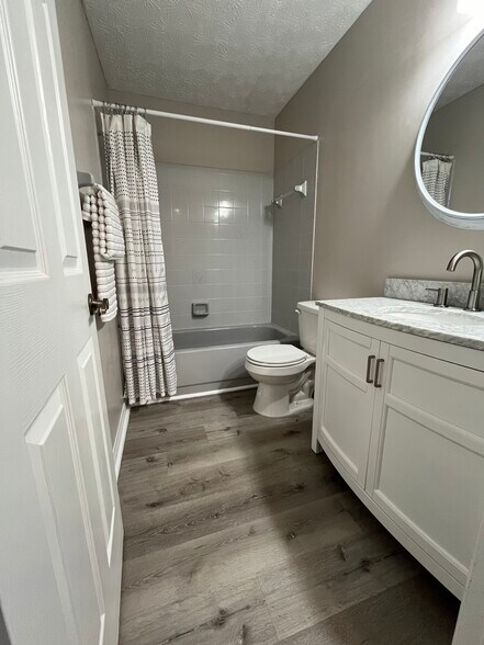 Building Photo - 1580 SW Crossing Cir