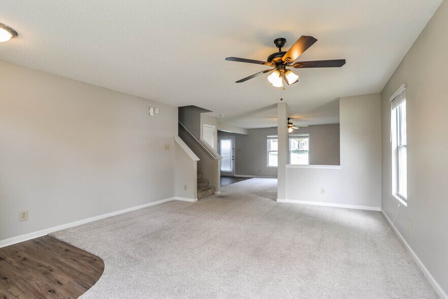 Building Photo - 7029 Maple Park Ln