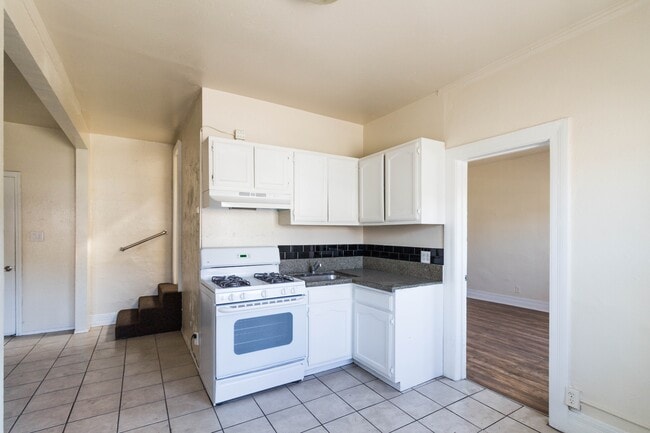 Building Photo - 1840 Glendale Blvd