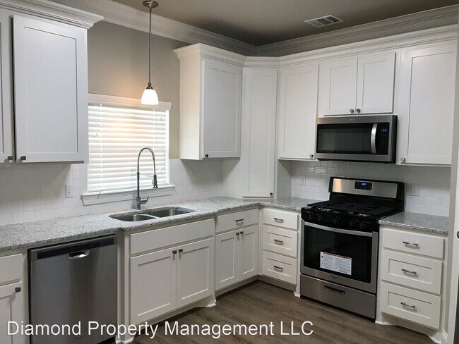 Building Photo - 3 br, 2.5 bath House - 507 Perfect Place